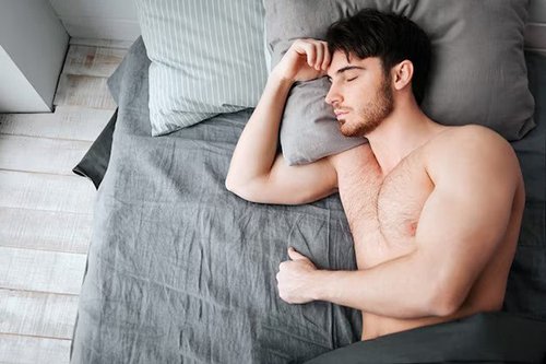 nam ngủ có nên mặc quần lót không? ngủ ngon hơn